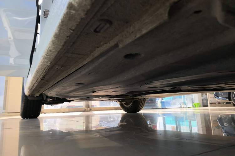 Used Volkswagen Bora 2024 200TSI DSG Comfort Edition Right Side Sill