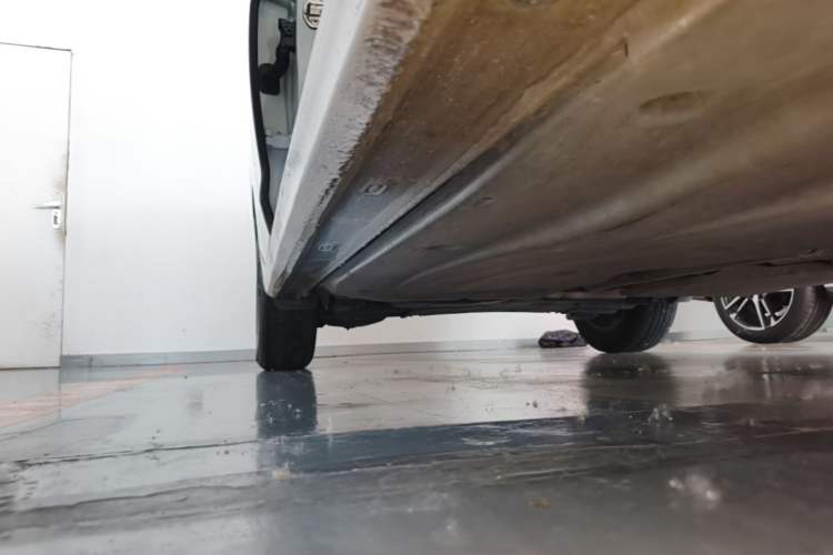 Used Volkswagen Bora 2024 200TSI DSG Comfort Edition Right Side Sill