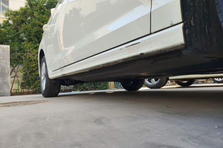 Used Volkswagen Bora 2024 200TSI DSG Comfort Edition Right Side Sill