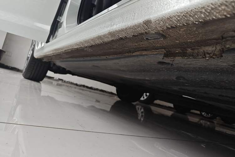 Used Volkswagen Bora 2024 200TSI DSG EnjoyDrive PRO Edition Right Side Sill