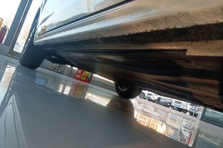 Used Volkswagen Bora 2024 200TSI DSG Comfort Edition Right Side Sill