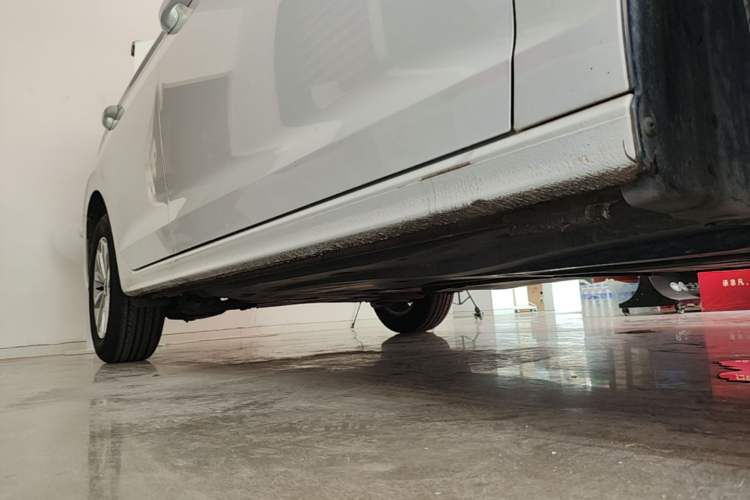 Used Volkswagen Bora 2024 200TSI DSG Comfort Edition Right Side Sill