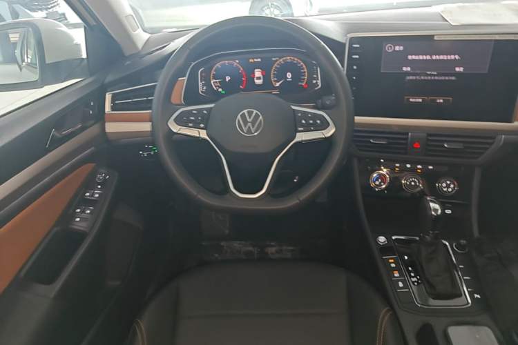 Used Volkswagen Bora 2024 200TSI DSG EnjoyDrive PRO Edition Steering Wheel