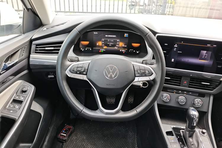 Used Volkswagen Bora 2024 200TSI DSG Comfort Edition Steering Wheel