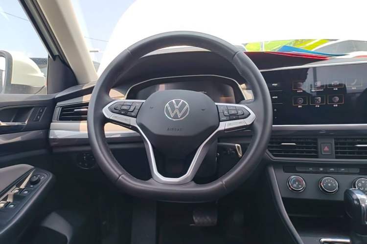 Used Volkswagen Bora 2024 200TSI DSG Comfort Edition Steering Wheel