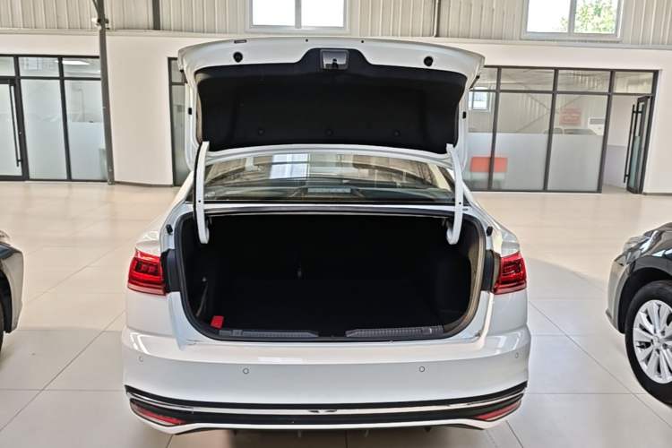 Used Volkswagen Bora 2024 200TSI DSG Comfort Edition Trunk