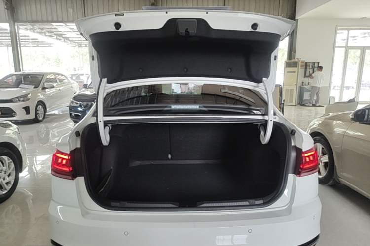 Used Volkswagen Bora 2024 200TSI DSG Joyful Drive Edition Trunk