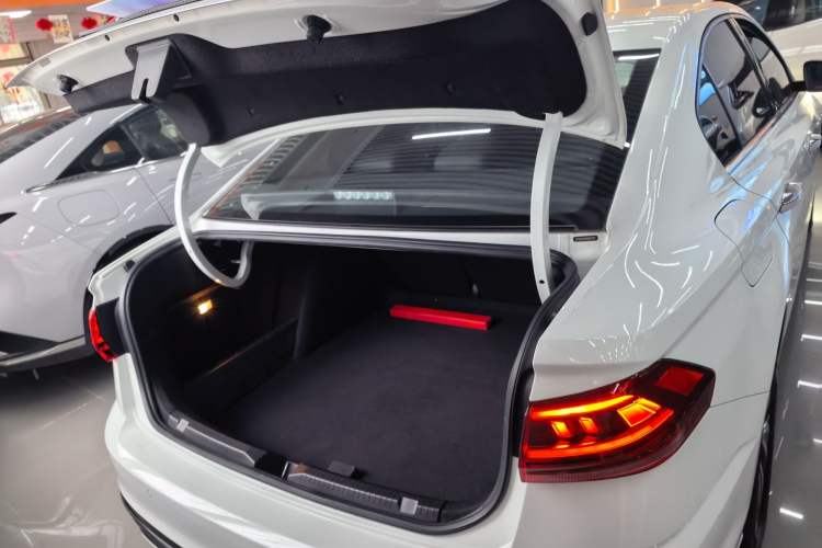 Used Volkswagen Bora 2024 280TSI DSG Comfort Edition Trunk