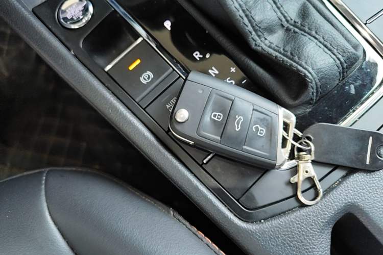 Used Volkswagen Bora 2024 200TSI DSG EnjoyDrive PRO Edition Vehicle Key