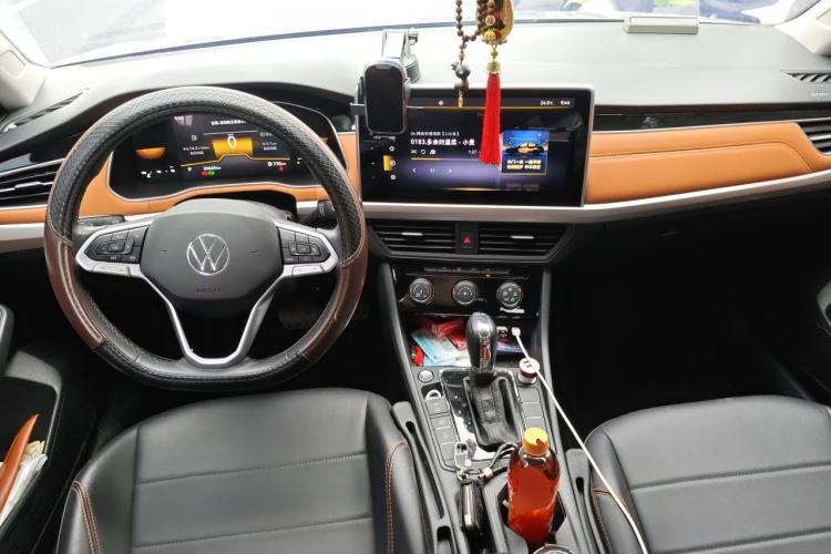 Used Volkswagen Bora 2024 200TSI DSG Joyful Drive Edition Center Console