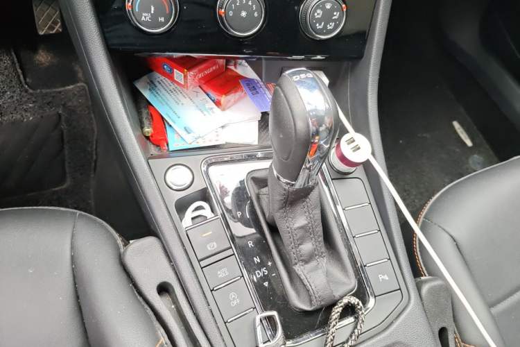 Used Volkswagen Bora 2024 200TSI DSG Joyful Drive Edition Gear Lever