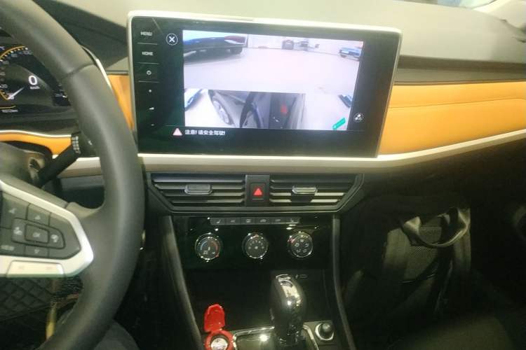 Used Volkswagen Bora 2025 200TSI DSG Enjoy PRO Edition Audio And AC Panel