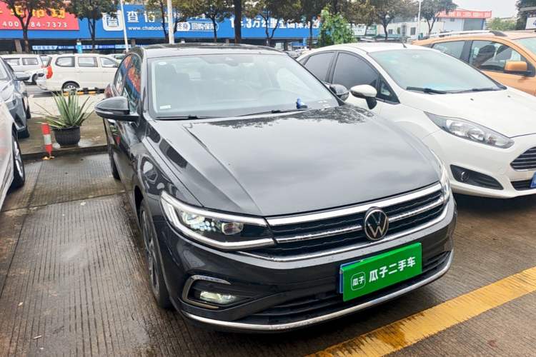 Used Volkswagen Bora 2025 300TSI DSG Prestige Edition Exterior 1