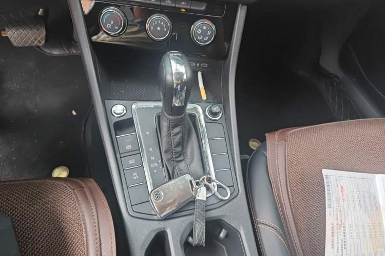 Used Volkswagen Bora 2025 200TSI DSG Enjoy PRO Edition Gear Lever