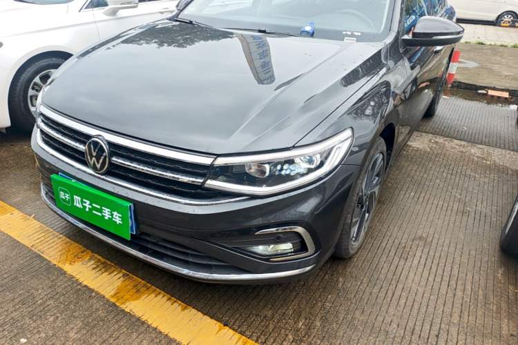 Used Volkswagen Bora 2025 300TSI DSG Prestige Edition Left Front Headlight
