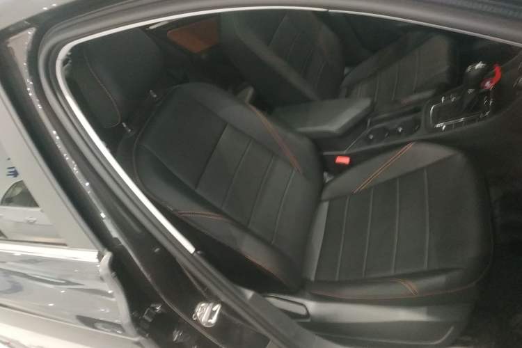 Used Volkswagen Bora 2025 200TSI DSG Enjoy PRO Edition Right Front Seat