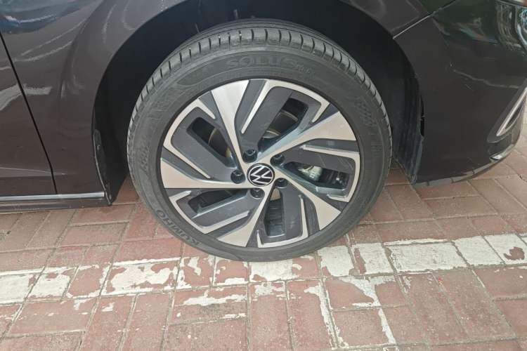 Used Volkswagen Bora 2025 200TSI DSG Enjoy PRO Edition Right Front Wheel Hub