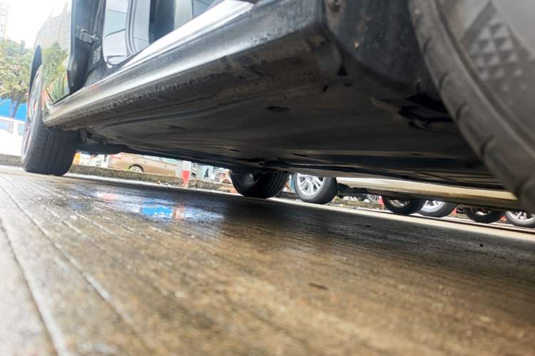 Used Volkswagen Bora 2025 300TSI DSG Prestige Edition Right Side Sill