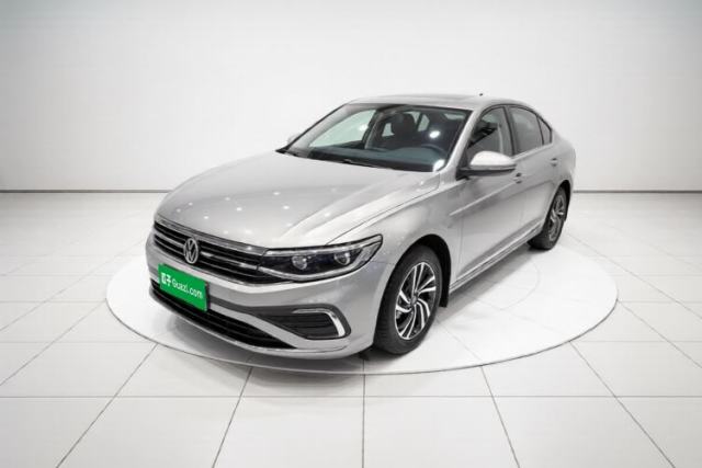 Ojetý Volkswagen Bora 2025 280TSI DSG Comfort Edition