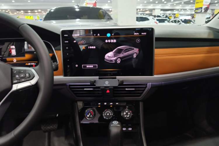 Used Volkswagen Bora 2025 280TSI DSG Comfort Edition Audio And AC Panel