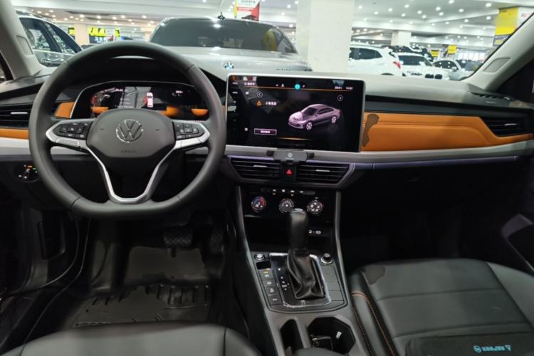 Used Volkswagen Bora 2025 280TSI DSG Comfort Edition Center Console