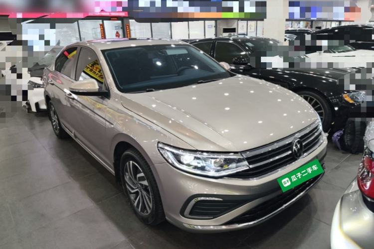 Used Volkswagen Bora 2025 280TSI DSG Comfort Edition Front Right 45 Deg