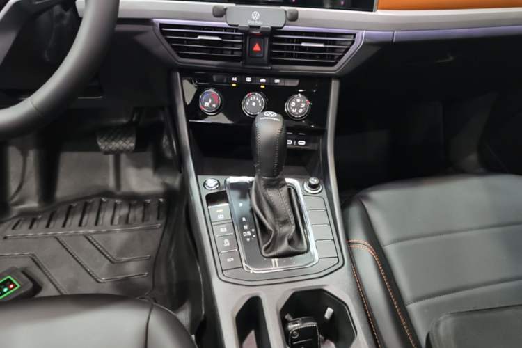 Used Volkswagen Bora 2025 280TSI DSG Comfort Edition Gear Lever
