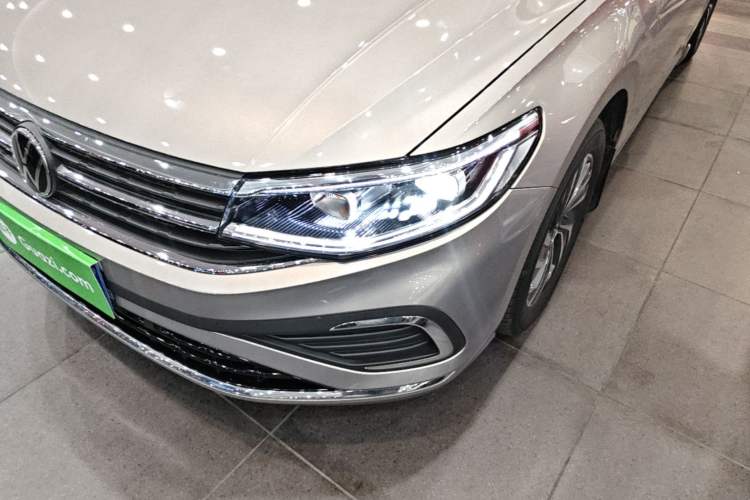 Used Volkswagen Bora 2025 280TSI DSG Comfort Edition Left Front Headlight