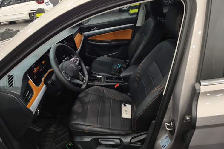 Used Volkswagen Bora 2025 280TSI DSG Comfort Edition Left Front Seat