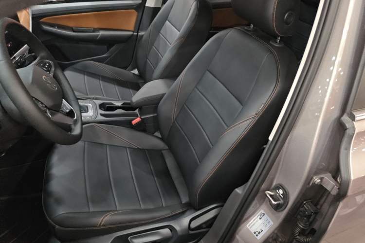 Used Volkswagen Bora 2025 280TSI DSG Comfort Edition Left Front Seat