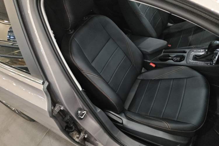 Used Volkswagen Bora 2025 280TSI DSG Comfort Edition Right Front Seat