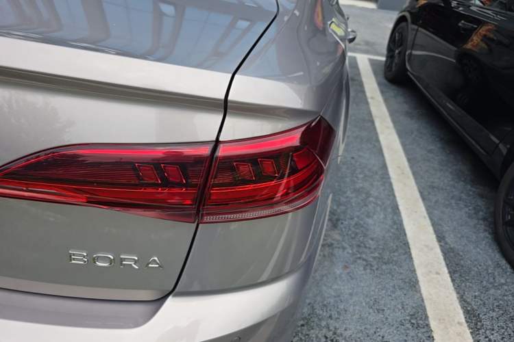 Used Volkswagen Bora 2025 200TSI DSG Enjoy Driving Navigation Edition Right Rear Taillight