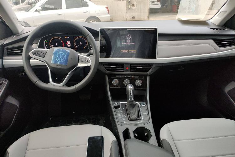 Used Volkswagen Bora 2025 200TSI DSG Enjoy PRO Edition Center Console