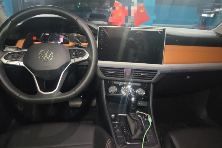 Used Volkswagen Bora 2025 Facelifted 200TSI DSG Yuexing Navigation Edition Center Console