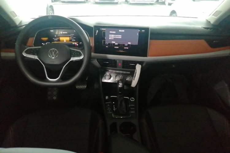 Used Volkswagen Bora 2025 200TSI DSG Enjoy Driving Navigation Edition Center Console