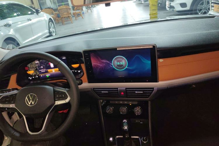 Used Volkswagen Bora 2025 Facelifted 200TSI DSG Yuexing Navigation Edition Center Console