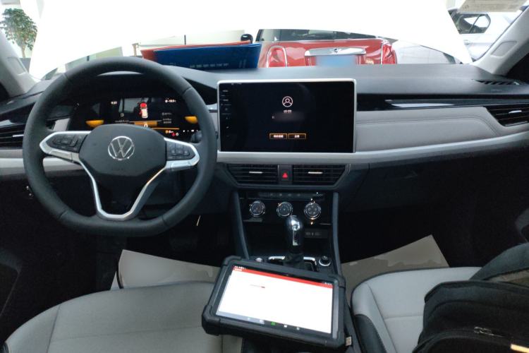 Used Volkswagen Bora 2025 Facelifted 200TSI DSG Yuexing Navigation Edition Center Console