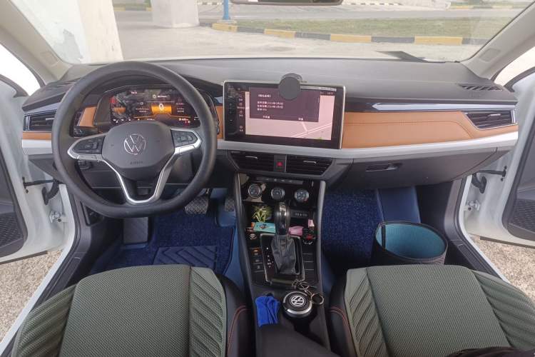 Used Volkswagen Bora 2025 Facelifted 200TSI DSG Yuexing Navigation Edition Center Console