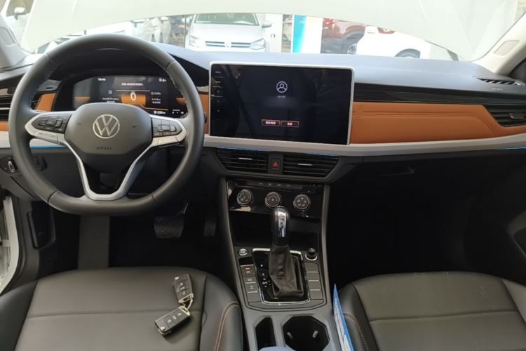 Used Volkswagen Bora 2025 Facelifted 200TSI DSG Yuexing Navigation Edition Center Console