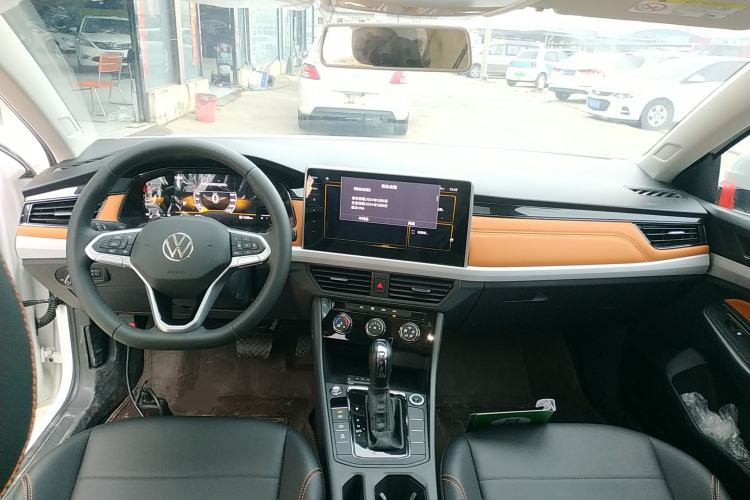 Used Volkswagen Bora 2025 Facelifted 200TSI DSG Yuexing Navigation Edition Center Console