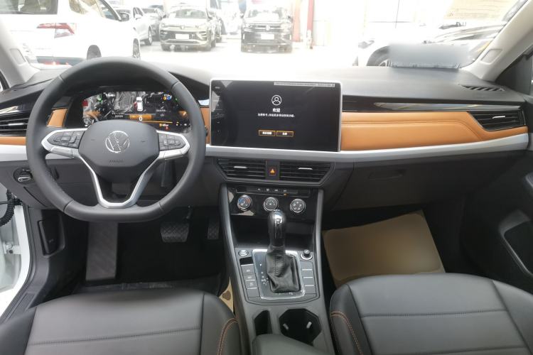 Used Volkswagen Bora 2025 Facelifted 200TSI DSG Yuexing Navigation Edition Center Console