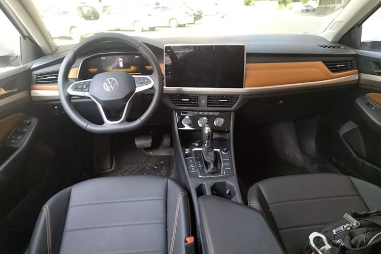 Used Volkswagen Bora 2025 200TSI DSG Enjoy Driving Navigation Edition Center Console