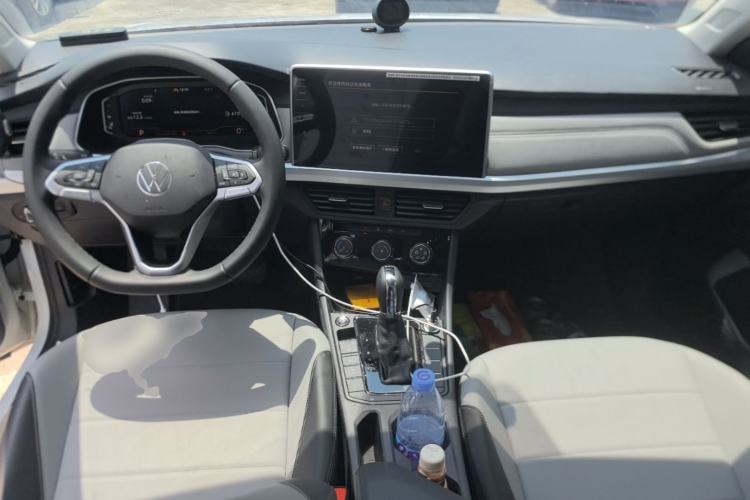 Used Volkswagen Bora 2025 200TSI DSG Enjoy PRO Edition Center Console