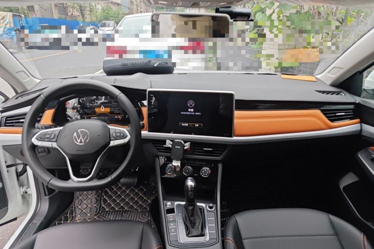 Used Volkswagen Bora 2025 Facelifted 200TSI DSG Yuexing Navigation Edition Center Console