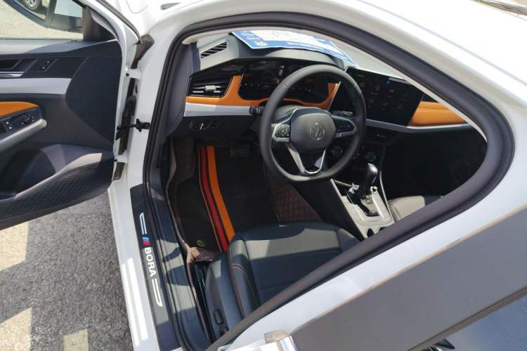 Used Volkswagen Bora 2025 Model, Facelifted 200TSI DSG Yuexing PRO Edition Driver Seat