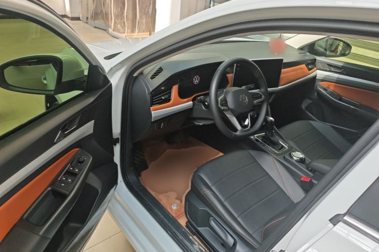 Used Volkswagen Bora 2025 Facelifted 200TSI DSG Yuexing Navigation Edition Driver Seat