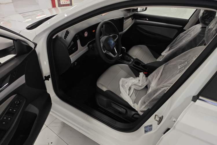 Used Volkswagen Bora 2025 Facelifted 200TSI DSG Yuexing Navigation Edition Driver Seat