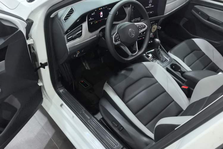 Used Volkswagen Bora 2025 300TSI DSG Prestige Edition Driver Seat