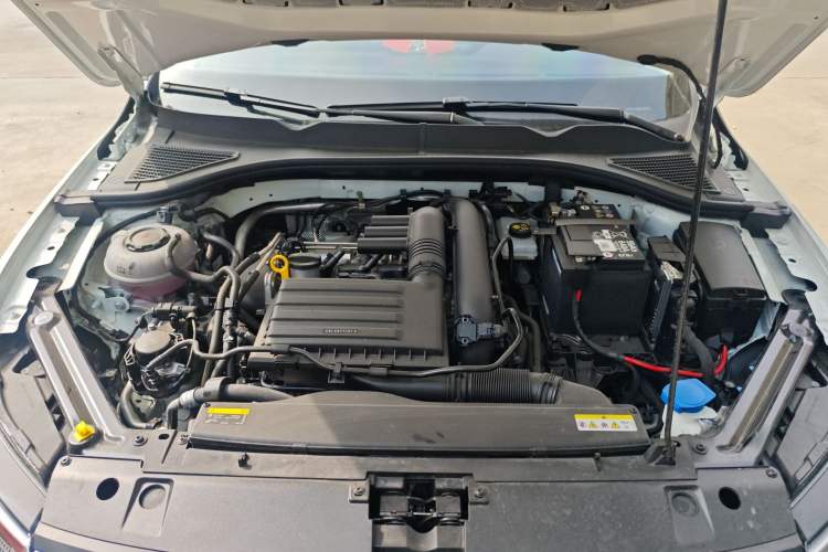 Used Volkswagen Bora 2025 Model, Facelifted 200TSI DSG Yuexing PRO Edition Engine Bay