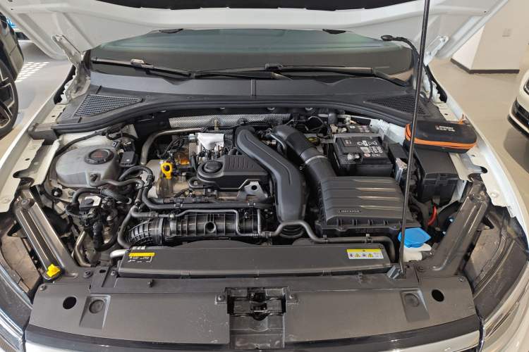 Used Volkswagen Bora 2025 300TSI DSG Prestige Edition Engine Bay